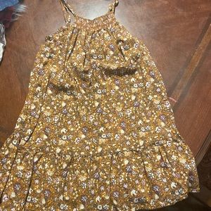 XS (5T) Old Navy Sun dress colors are gold/pink/white and dark blue